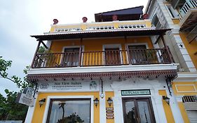 La Plage Seaview Suites