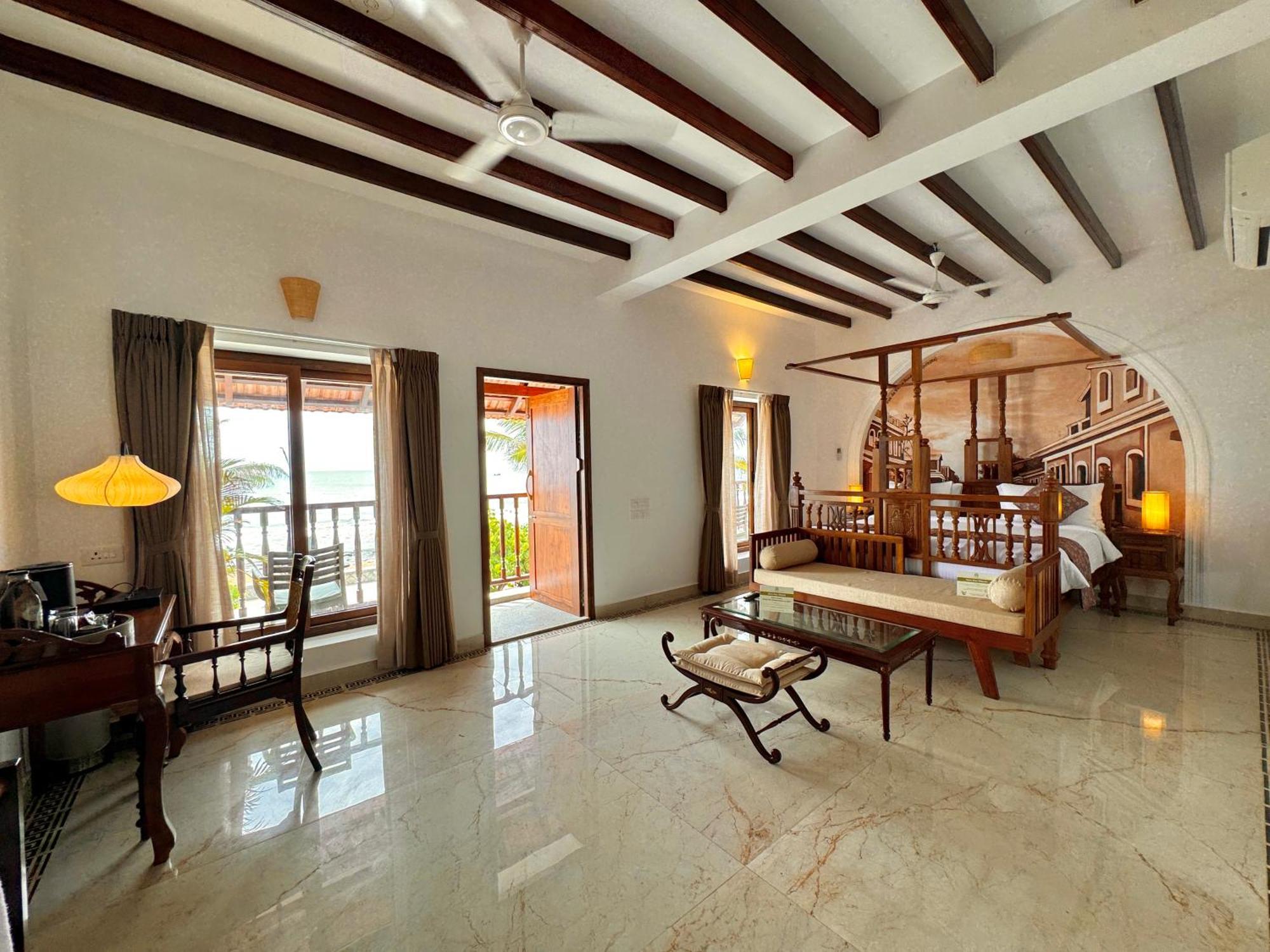 La Plage Seaview Suites Pondicherry Exterior photo