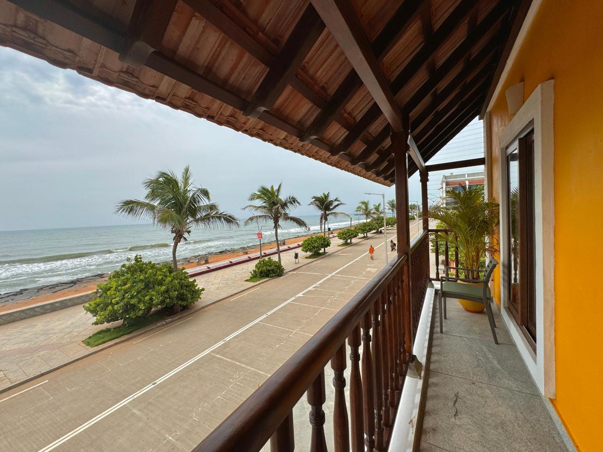 La Plage Seaview Suites Pondicherry Exterior photo