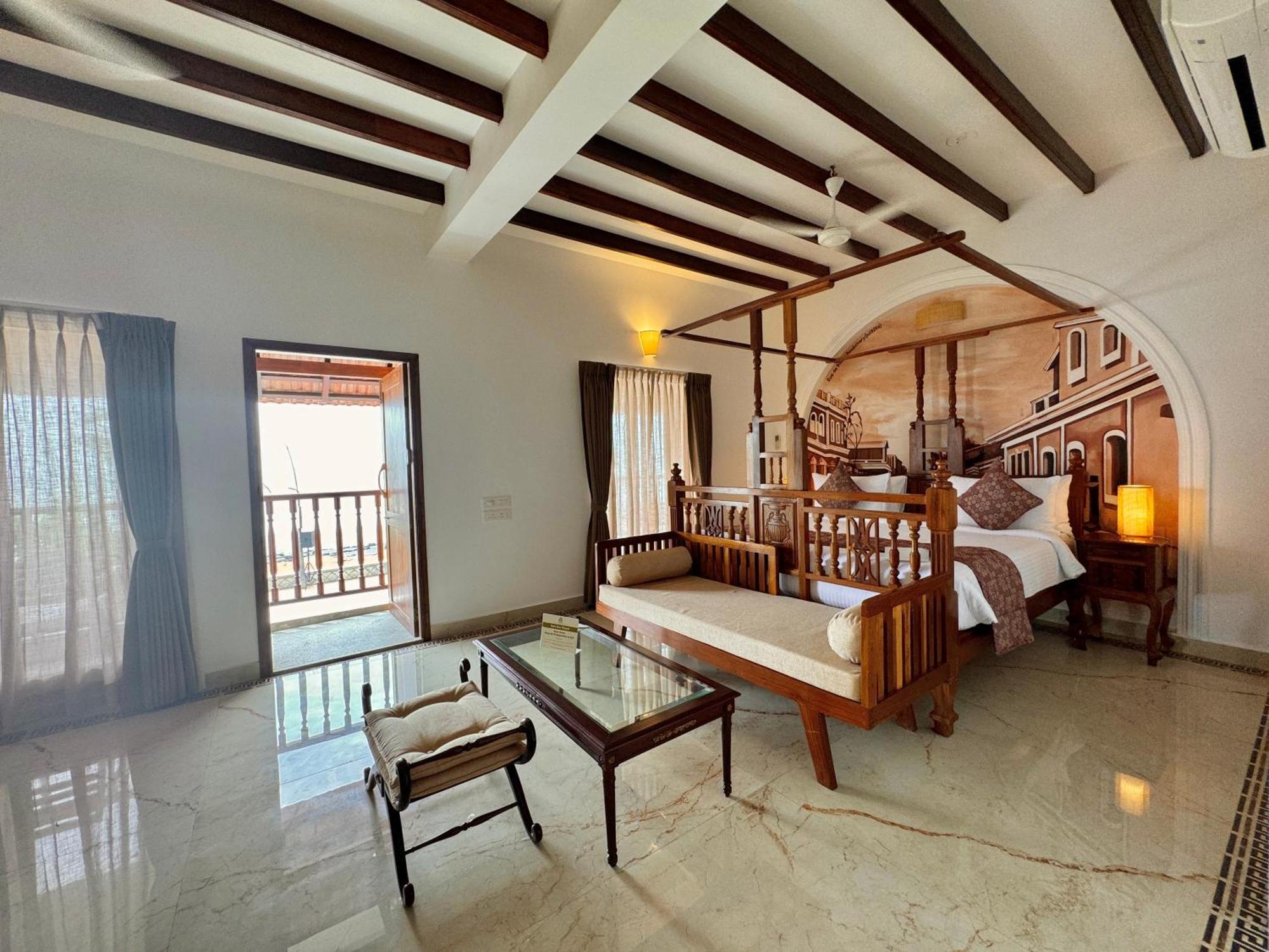 La Plage Seaview Suites Pondicherry Exterior photo