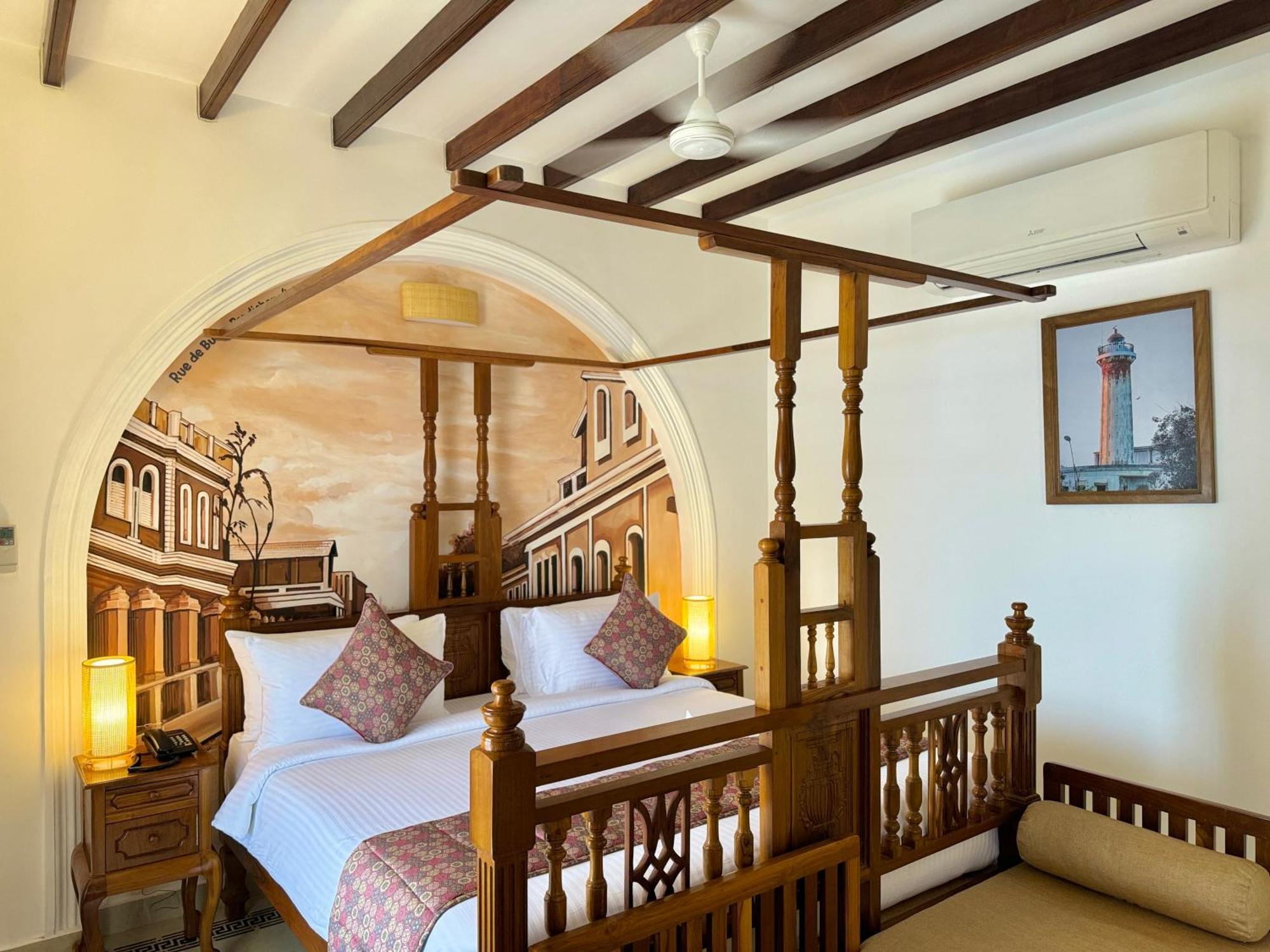 La Plage Seaview Suites Pondicherry Exterior photo