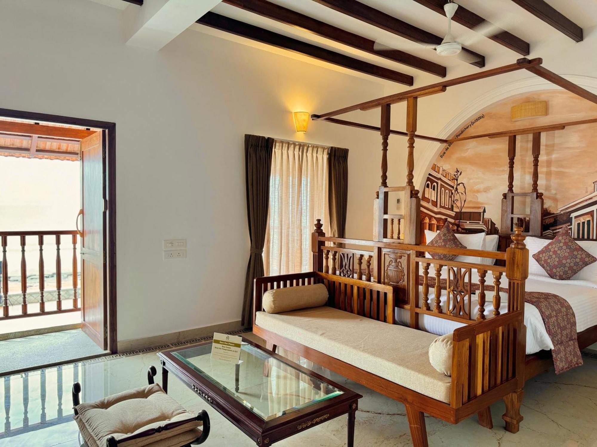 La Plage Seaview Suites Pondicherry Exterior photo