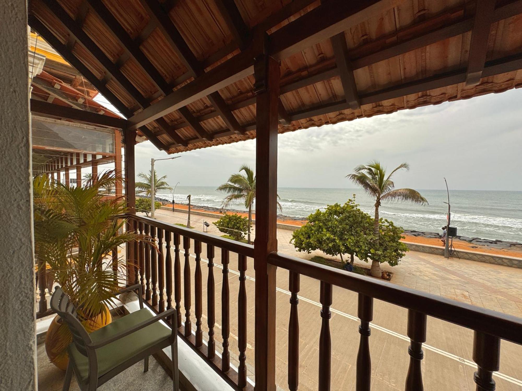 La Plage Seaview Suites Pondicherry Exterior photo