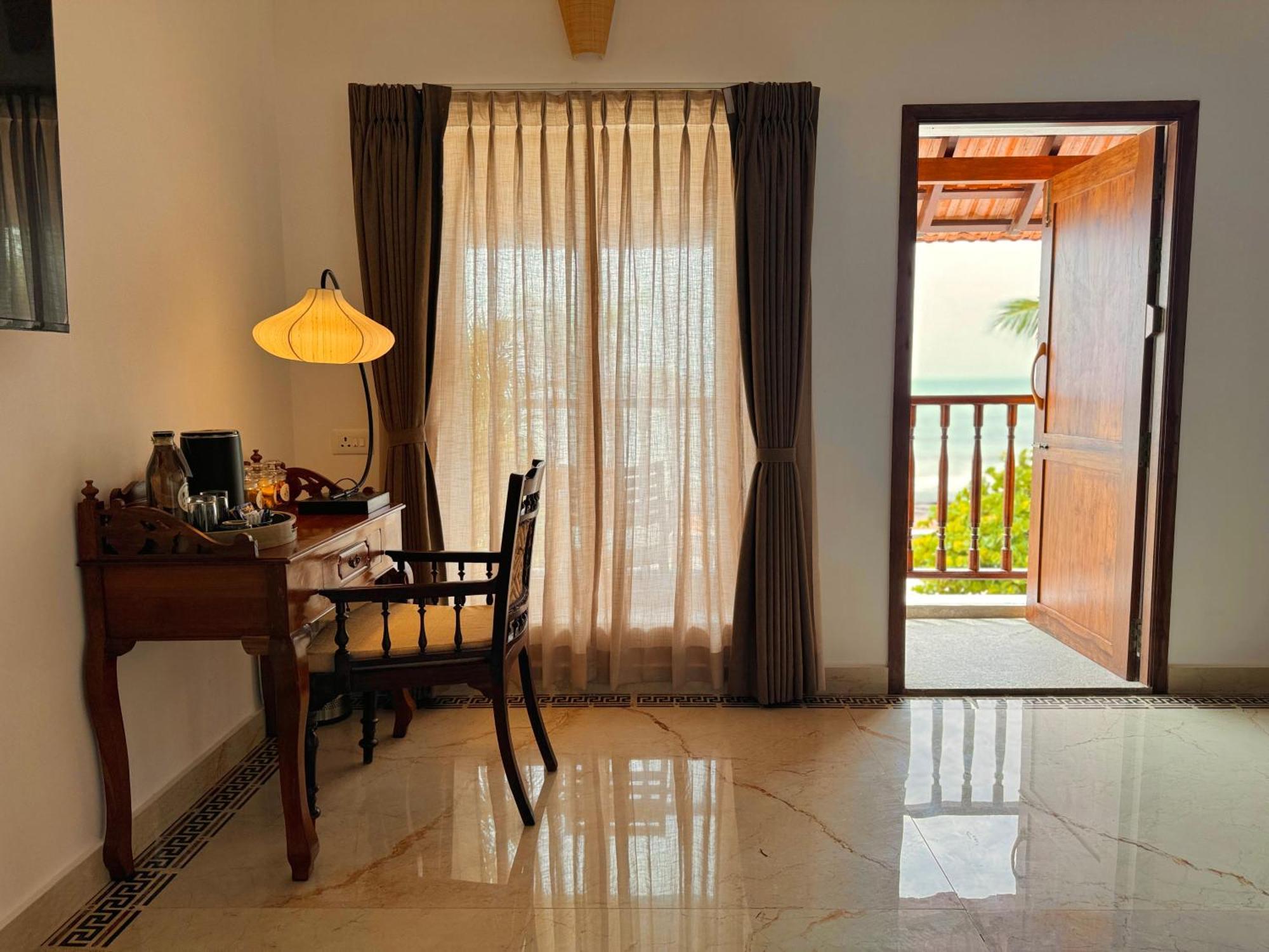 La Plage Seaview Suites Pondicherry Exterior photo