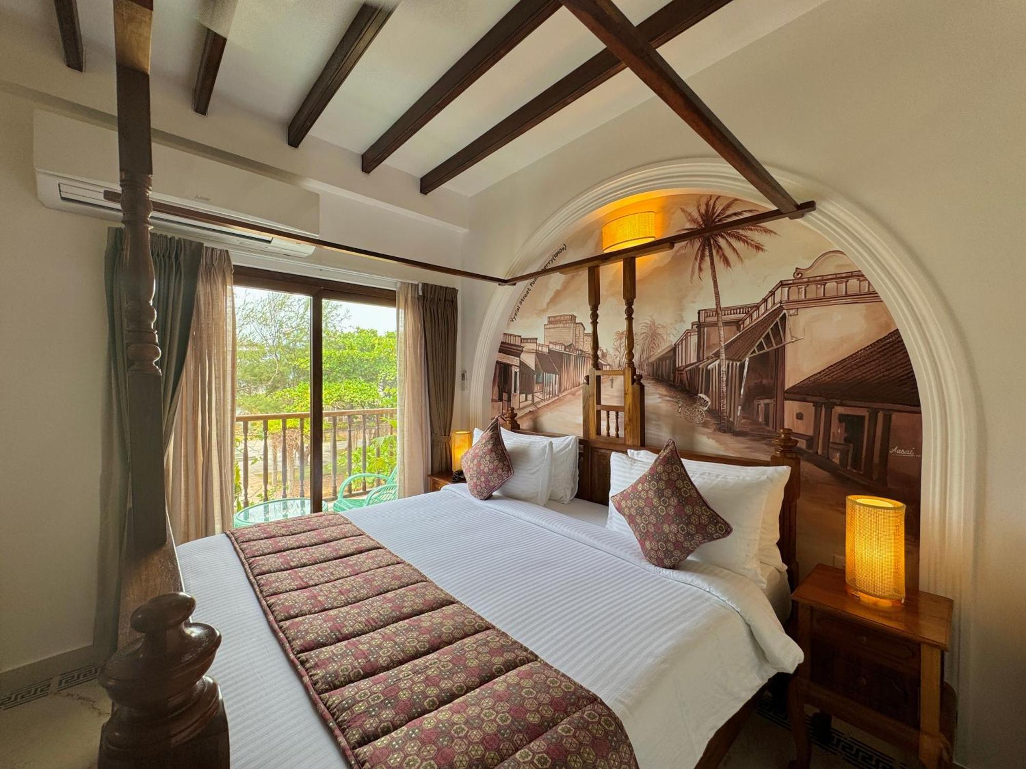 La Plage Seaview Suites Pondicherry Exterior photo