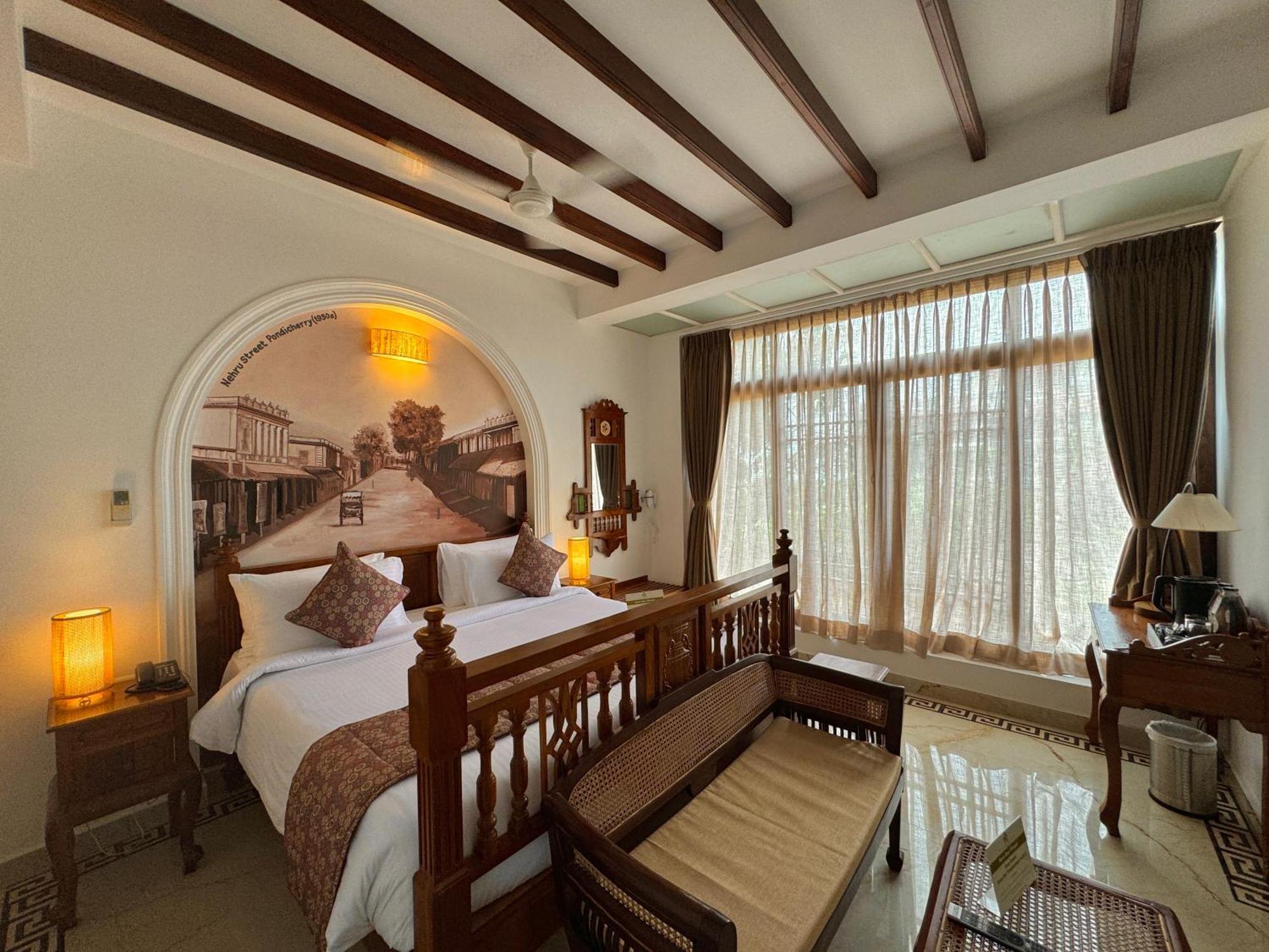 La Plage Seaview Suites Pondicherry Exterior photo
