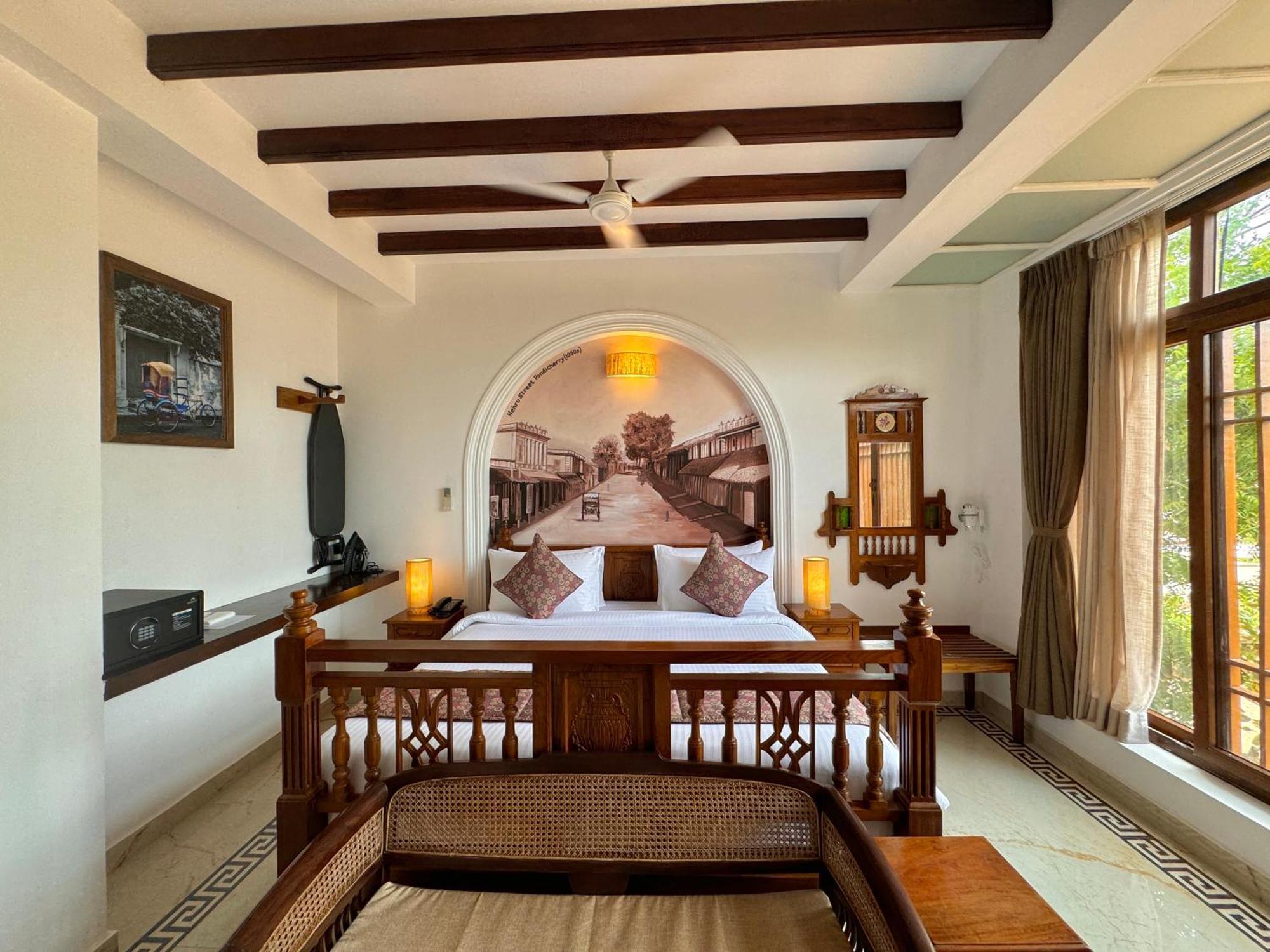La Plage Seaview Suites Pondicherry Exterior photo