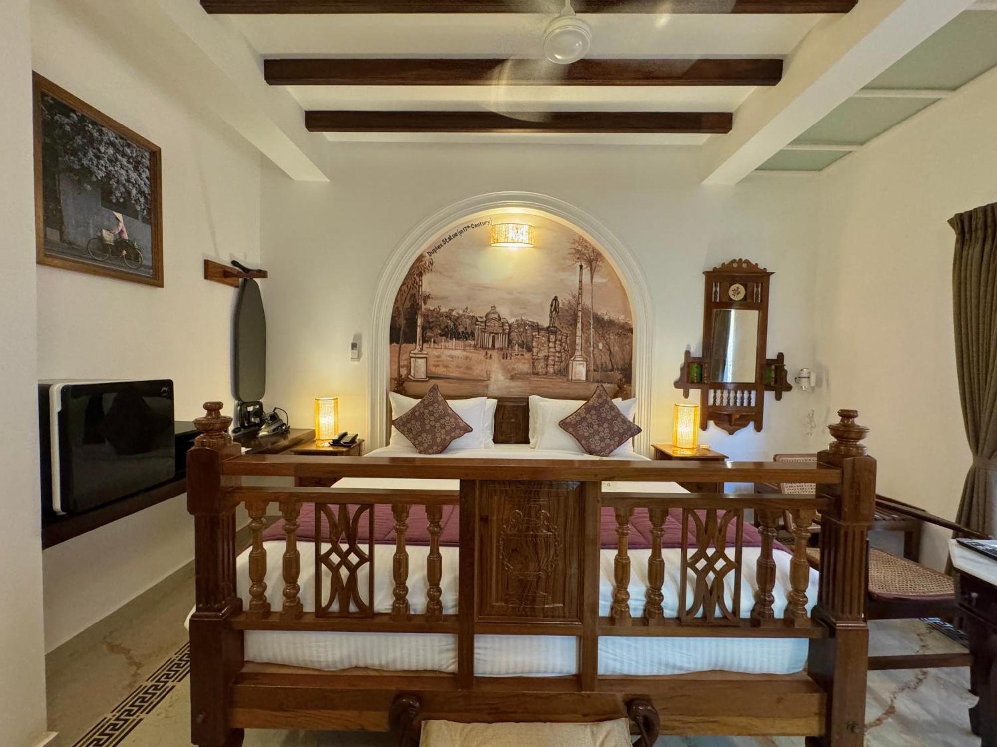 La Plage Seaview Suites Pondicherry Exterior photo