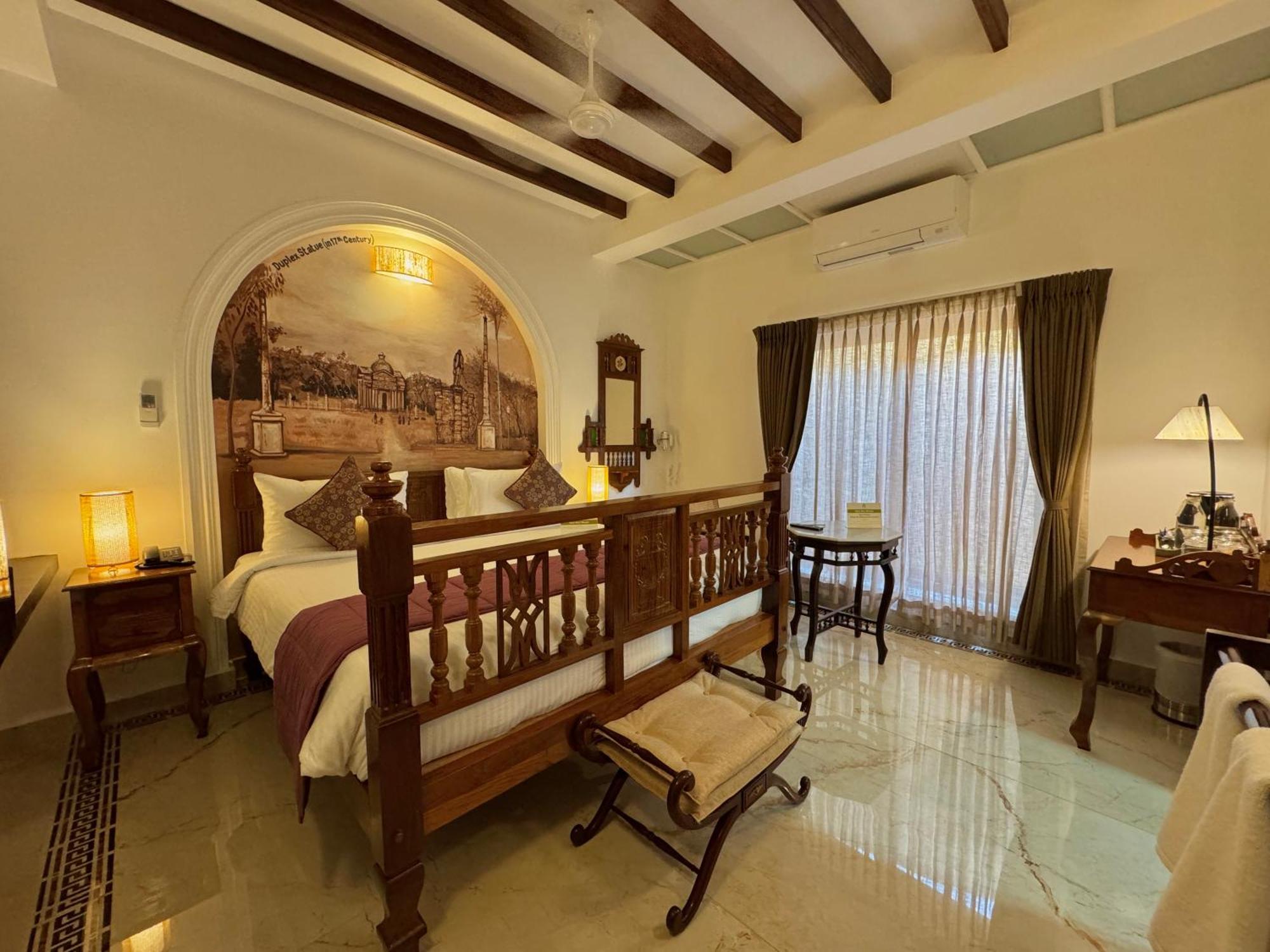 La Plage Seaview Suites Pondicherry Exterior photo