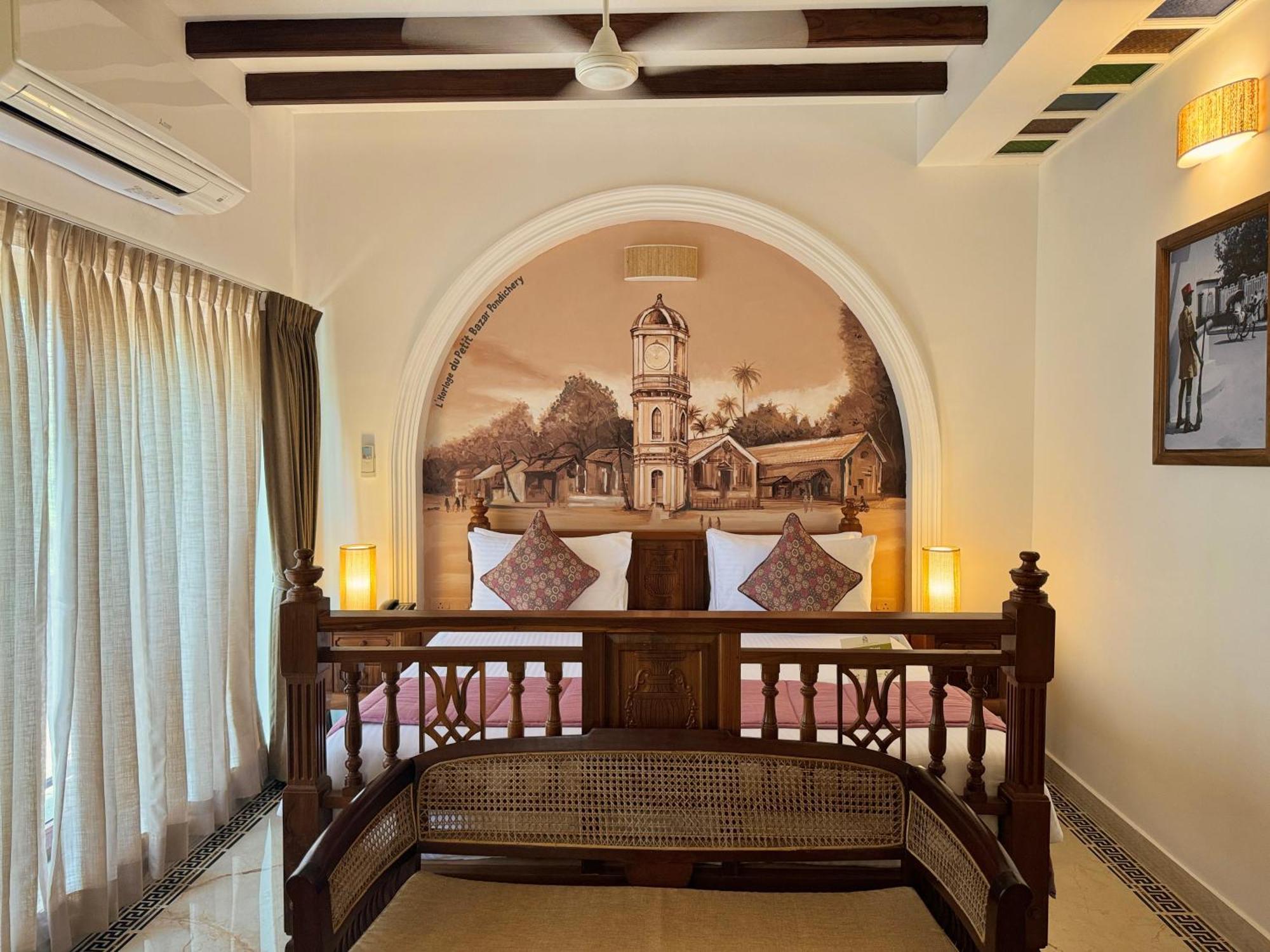 La Plage Seaview Suites Pondicherry Exterior photo