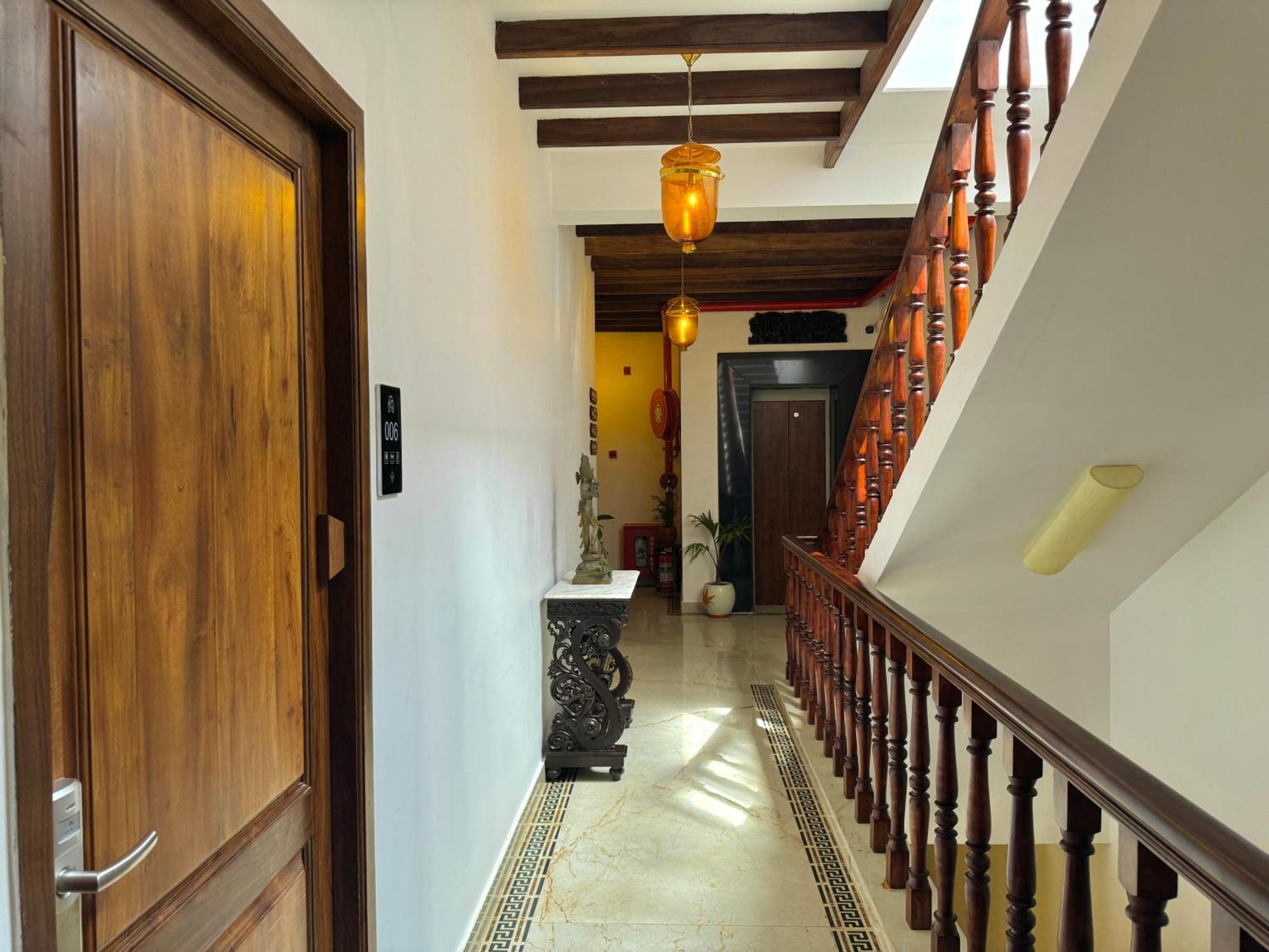 La Plage Seaview Suites Pondicherry Exterior photo