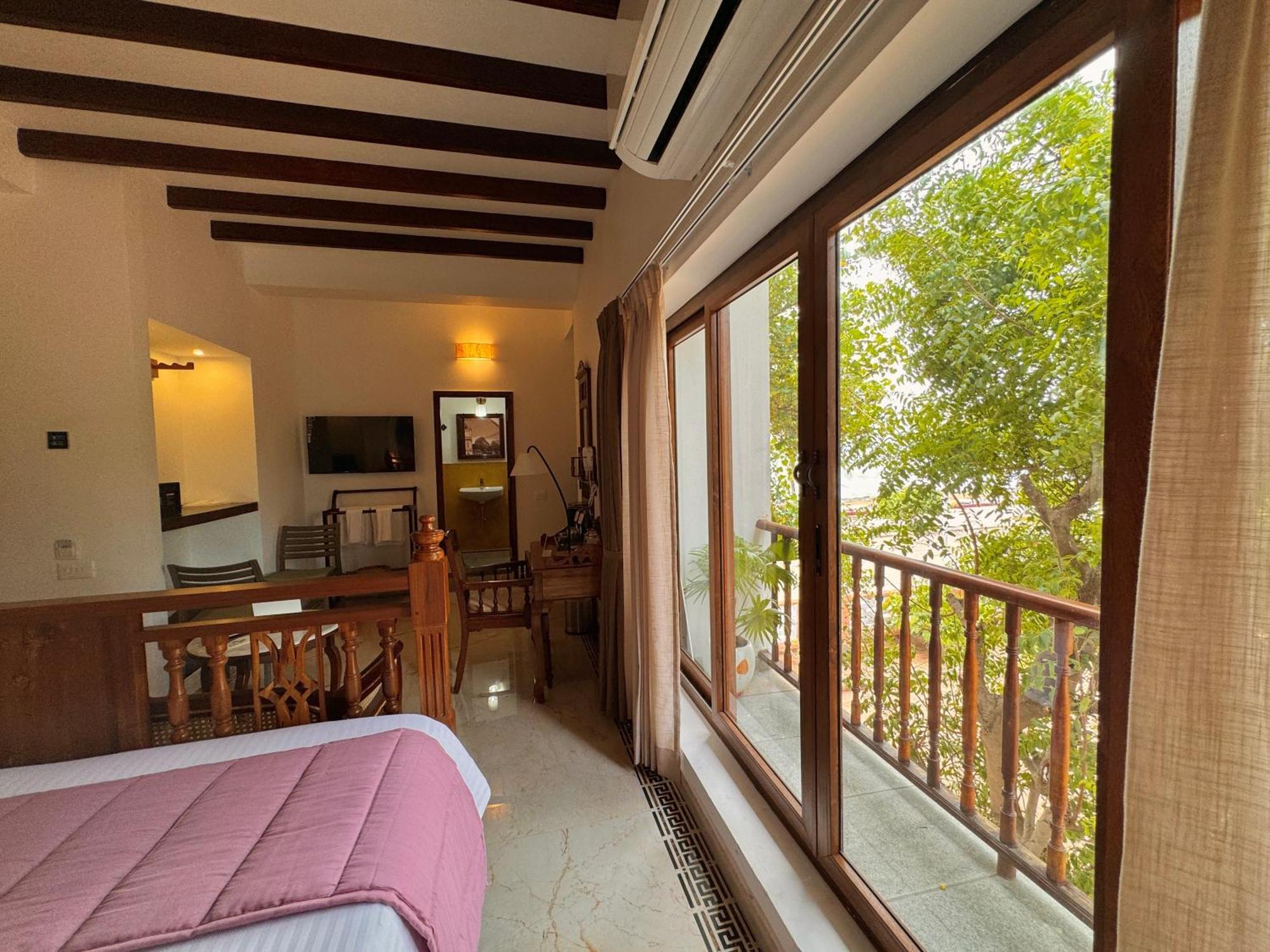 La Plage Seaview Suites Pondicherry Exterior photo